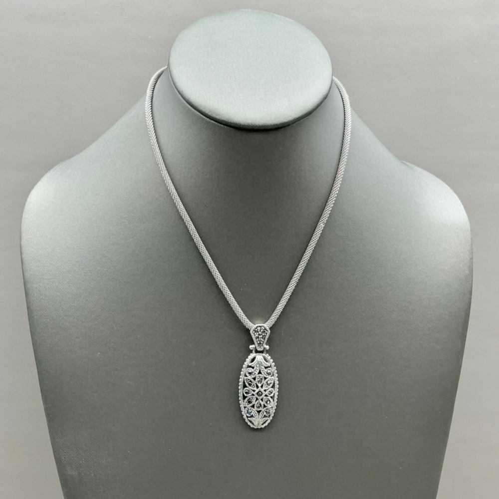 Cookie Lee Pendant Necklace Women Silver Tone Filigree Mesh Chain Jewelry